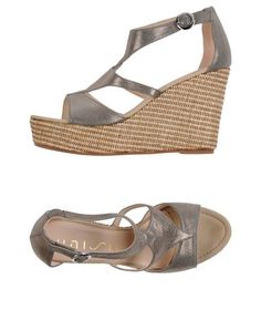 Сандалии Unisa