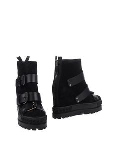 Полусапоги и высокие ботинки Casadei