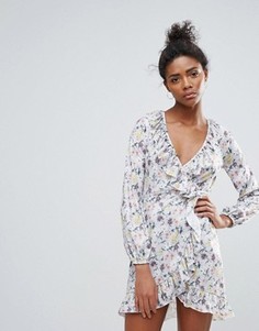 Платье с оборками и цветочным принтом QED London - Мульти