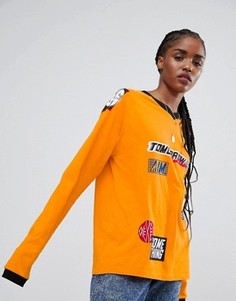 Лонгслив с фирменными нашивками ASOS - Оранжевый