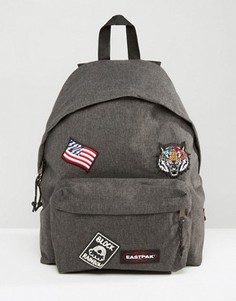 Черный уплотненный рюкзак с нашивками Eastpak PakR - Черный