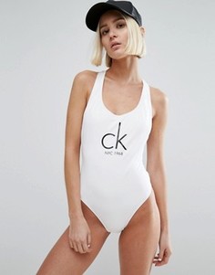 Слитный купальник со спинкой-борцовкой Calvin Klein - Белый