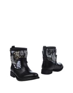 Полусапоги и высокие ботинки Guess