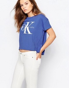 Прямая укороченная футболка с логотипом Calvin Klein Jeans - Синий