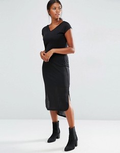Трикотажное платье миди в рубчик с короткими рукавами Vero Moda - Черный
