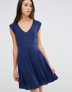 Платье с плиссированной юбкой Traffic People - Темно-синий