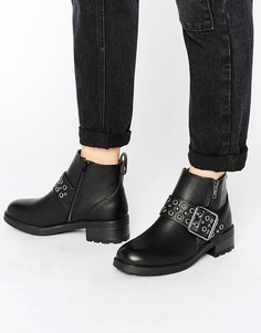 Ботинки из исскуственной кожи с ремешком на пряжке New Look - Черный