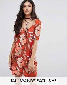 Чайное платье с цветочным принтом Glamorous Tall - Мульти