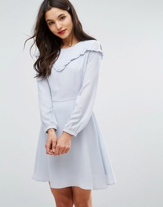 Платье с присборенной юбкой и рюшами New Look - Серый