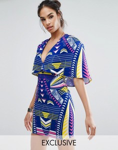 Платье мини с рукавами-кейп и геометрическим принтом Ginger Fizz - Мульти