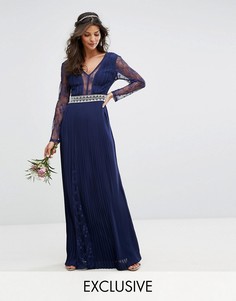 Плиссированное платье макси с длинными рукавами и кружевом TFNC WEDDING - Темно-синий