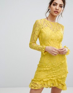 Облегающее платье с кружевом и асимметричными оборками PrettyLittleThing - Желтый