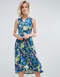 Приталенное платье миди с цветочным принтом Closet London - Мульти