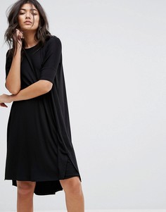Свободное платье-футболка с асимметричным подолом ASOS - Черный