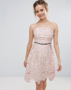 Кружевное платье для выпускного с поясом Little Mistress - Розовый