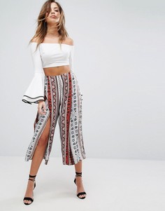 Брюки с принтом и разрезами PrettyLittleThing - Мульти