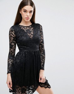 Кружевное короткое приталенное платье с длинными рукавами Club L - Черный