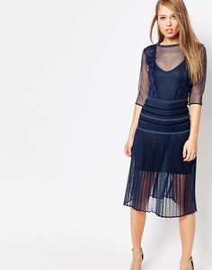 Моделирующее платье с плиссированной юбкой и кружевом Body Frock Louisa - Темно-синий