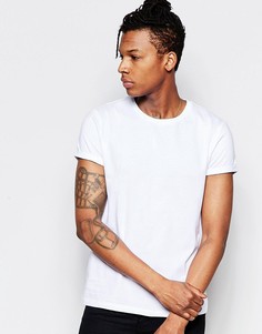 Белая футболка с круглым вырезом и отворотами на рукавах ASOS - Белый