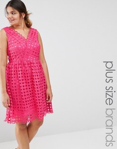 Платье для выпускного с декольте и сетчатым верхним слоем Lovedrobe Premium - Розовый