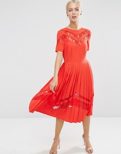 Плиссированное платье миди с кружевными вставками ASOS Premium - Красный