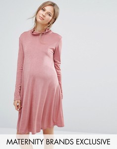 Свободное платье для беременных с высокой горловиной Bluebelle Maternity - Розовый