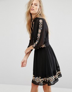 Короткое приталенное платье с цветочной вышивкой Miss Selfridge - Черный