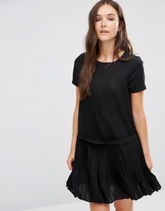 Короткое платье с плиссированной отделкой Vero Moda Hanna - Черный