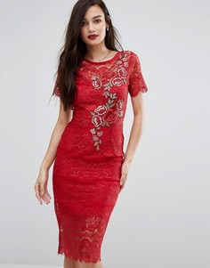 Кружевное облегающее платье с цветочной аппликацией Bodyfrock - Красный