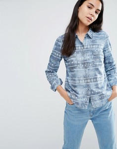 Синяя джинсовая рубашка с эффектом кислотной стирки Vero Moda Shila - Синий