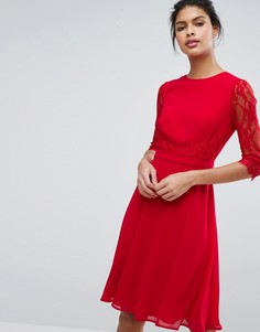 Приталенное платье миди с кружевной талией и рукавами Elise Ryan - Красный