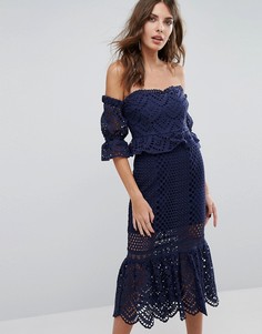 Ажурное платье с открытыми плечами Foxiedox Pure - Темно-синий