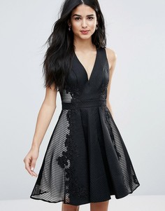 Короткое приталенное платье с глубоким V-образным вырезом Forever Unique - Черный
