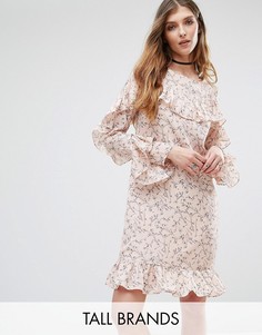 Платье с цветочным принтом и оборкой Glamorous Tall - Мульти