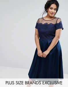 Платье с атласной юбкой и сетчатым лифом с вышивкой Chi Chi London Plus - Темно-синий