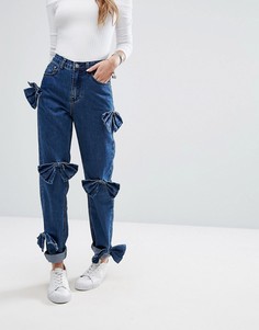Свободные джинсы в винтажном стиле с состаренными бантиками Glamorous - Синий