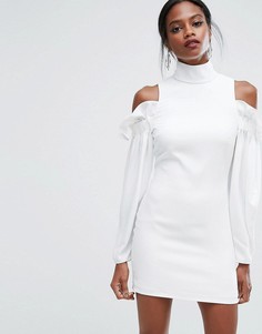 Платье мини с оборками и вырезами на плечах AQ/AQ - Белый
