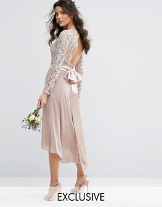 Кружевное платье миди с бантом сзади TFNC WEDDING - Розовый