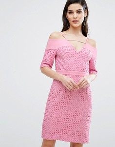 Кружевное платье миди с вырезами на плечах The 8th Sign - Розовый