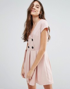 Короткое приталенное платье с пуговицами Wal G - Розовый