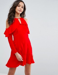 Чайное платье с открытыми плечами и оборками ASOS - Красный