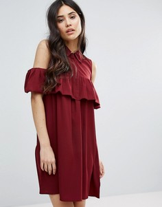 Свободное платье мини с открытыми плечами и оборками AX Paris - Красный