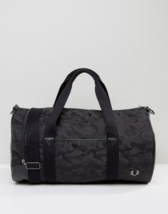 Черная сумка с камуфляжным принтом Fred Perry - Черный