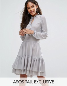 Свободное платье на пуговицах с отделкой кисточками Glamorous Tall - Серый