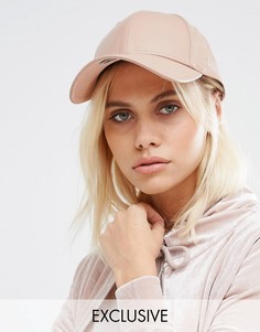 Розовая кепка из искусственной кожи New Era 9Forty - Розовый