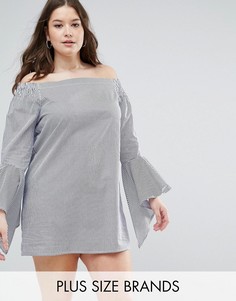 Платье в полоску с вырезом лодочкой и оборками на рукавах Missguided Plus - Синий