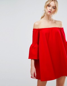 Платье с открытыми плечами и рукавами клеш ASOS - Красный