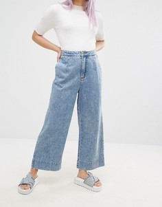 Мраморная джинсовая юбка-шорты Monki - Синий
