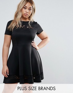 Короткое приталенное платье с кружевными вставками Club L Plus - Черный