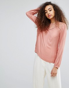 Шелковистая блузка с кружевной вставкой Soaked In Luxury - Розовый